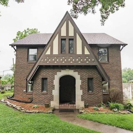 Cozy 3Br Home By Ingersoll Restaurant Scene Des Moines Exterior photo
